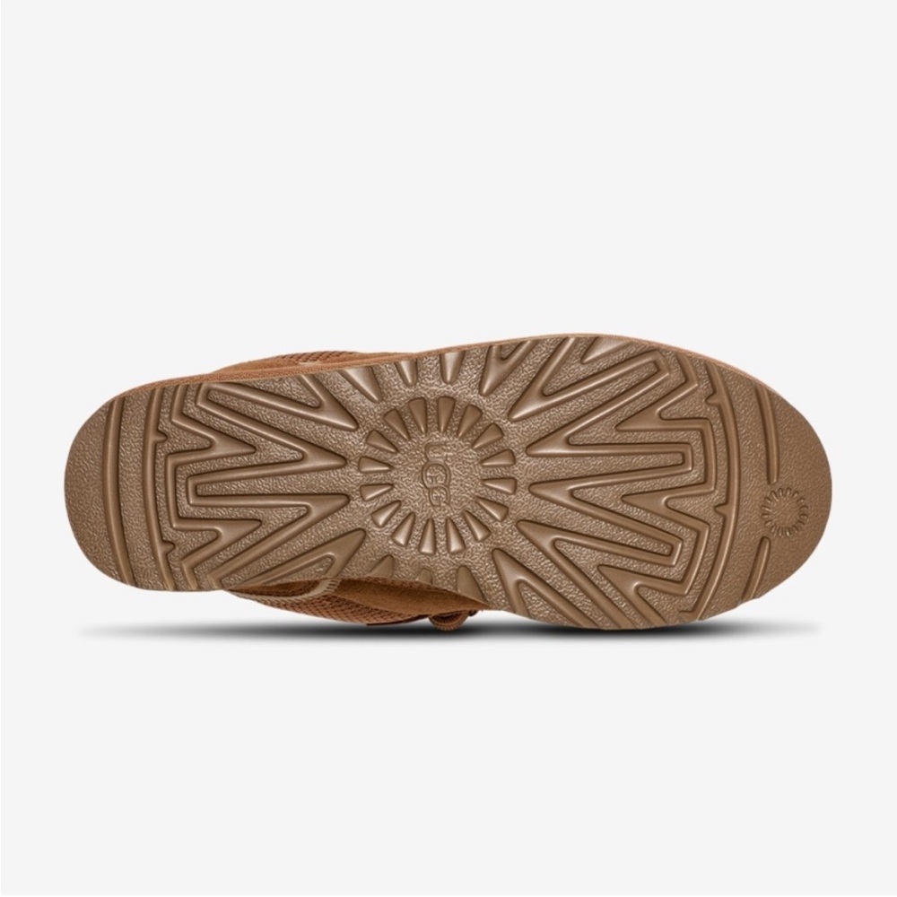 NIB UGG Lowmel Chestnut suede women’s size 7